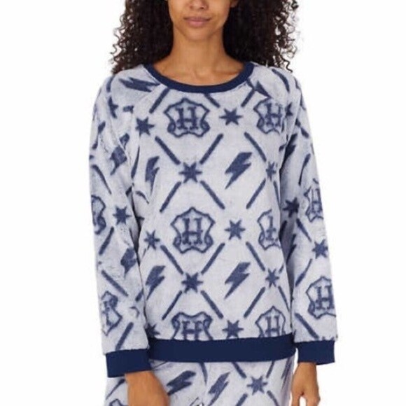 Harry Potter Sweater M Fleece Soft Fuzzy Crew Neck Lounge Top - Picture 1 of 14